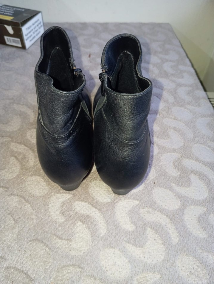 Gri Deri Dolgu Topuklu Kadın Bot - Görsel 3