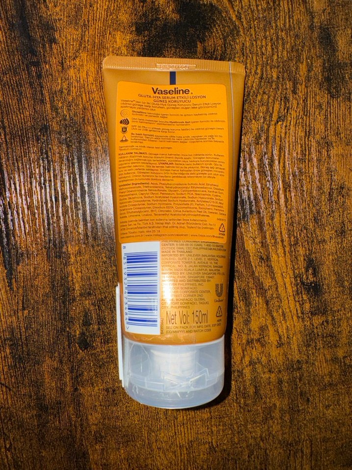 Vaseline Gluta-Hya SPF 50 Güneş Koruyucu Losyon 150 ml - Görsel 2