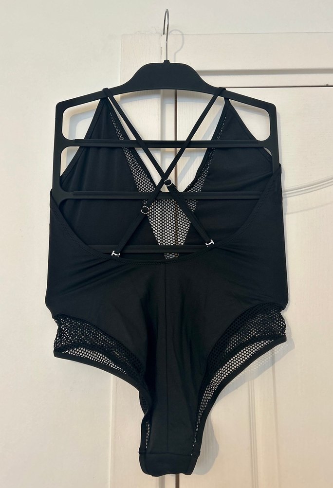 H&M Marka Siyah File Detaylı Kadın Mayo - Görsel 4