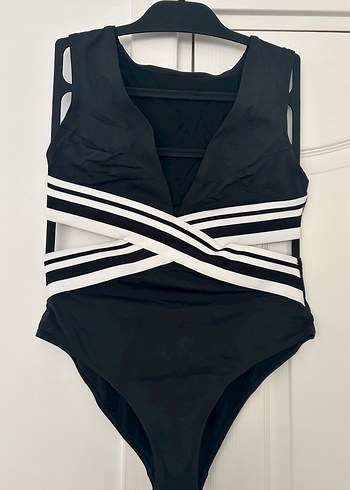 H&M Marka Siyah Beyaz Bant Detaylı Kadın Mayo - Görsel 2