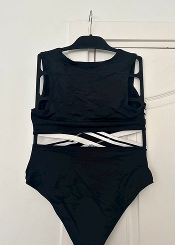 H&M Marka Siyah Beyaz Bant Detaylı Kadın Mayo - Görsel 4