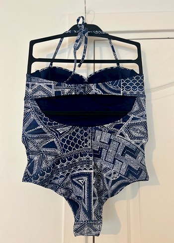 Oysho Marka Mavi Beyaz Desenli Kadın Mayo - Görsel 4