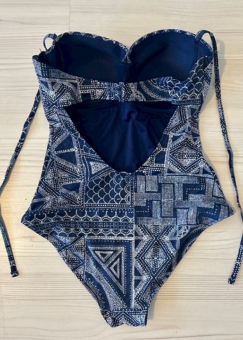 Oysho Marka Mavi Beyaz Desenli Kadın Mayo - Görsel 8