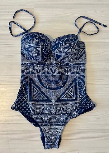 Oysho Marka Mavi Beyaz Desenli Kadın Mayo - Görsel 7