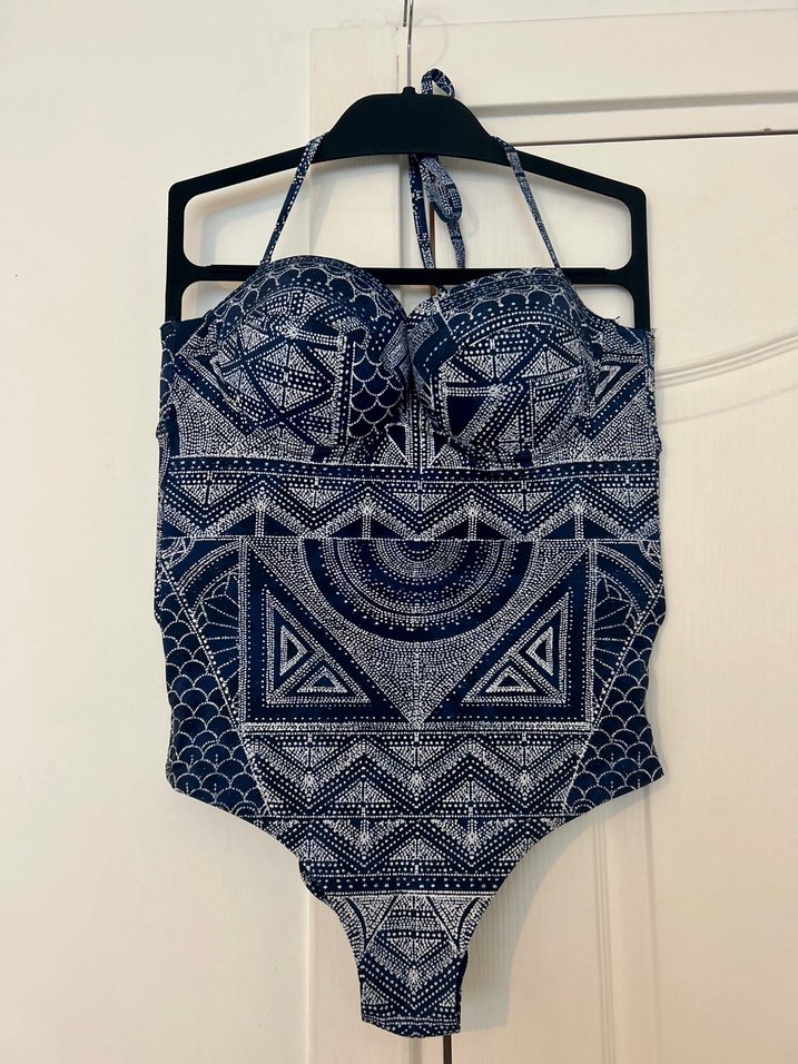 Oysho Marka Mavi Beyaz Desenli Kadın Mayo - Görsel 2