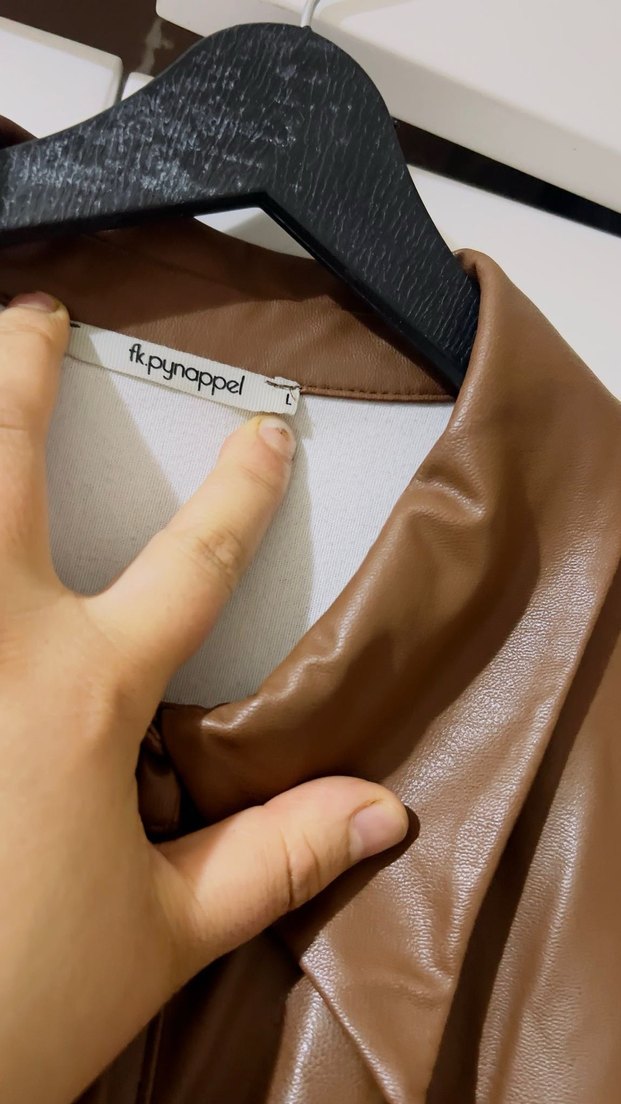 Düğmeli Kahverengi Kadın Deri Ceket - Görsel 3