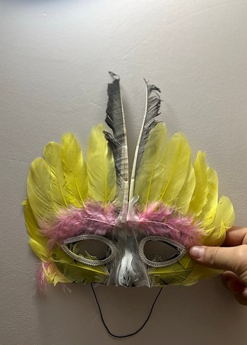 Sarı Tüylü Kadın yılbaşı Maskesi - Görsel 3