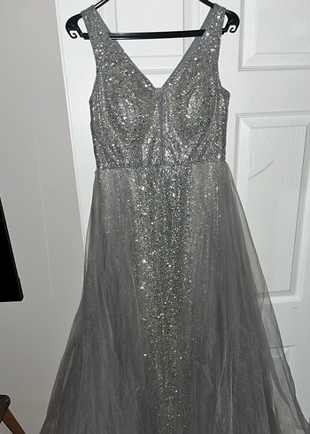 Gri Payetli Uzun V Yaka Abiye Elbise - Görsel 9