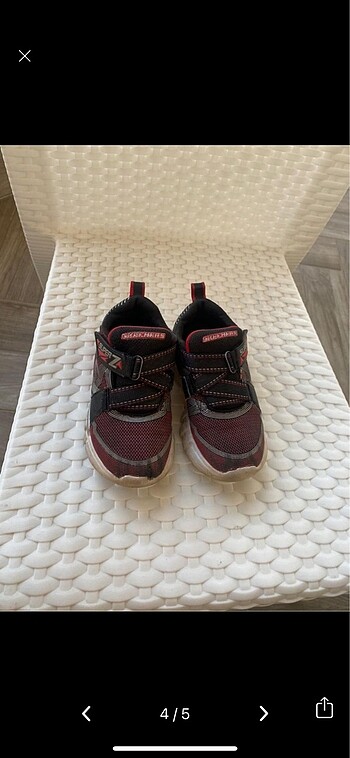 28 Beden kırmızı Renk Skechers 28 numara ışıklı ayakkabı