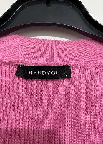 Pembe Uzun Halter Yaka Kemerli Elbise - Görsel 5