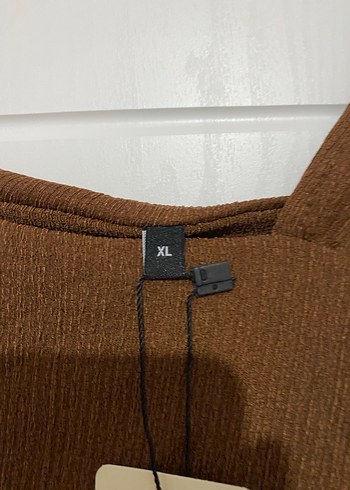 Kahverengi Drapeli Straplez Kadın Bluz - Görsel 3