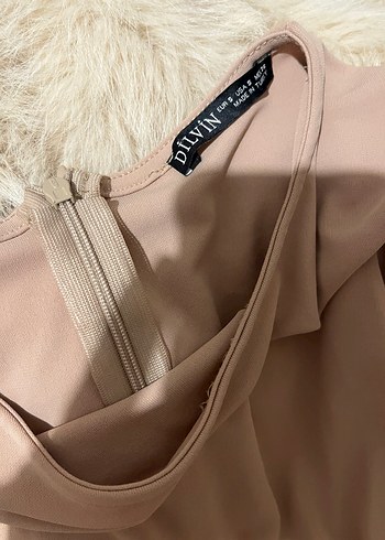 Pencere Detaylı Büzgülü Bej Elbise - Görsel 5