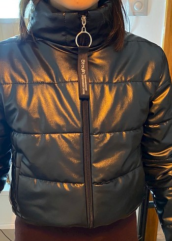 Siyah Deri Kadın Mont, Yüksek Yakalı, Tokalı - Görsel 3