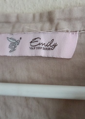 Bej Keten V Yaka Düğmeli Kadın Gömlek - Görsel 3