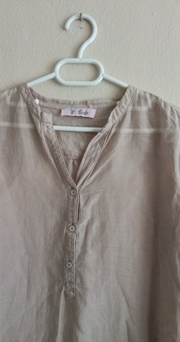 Bej Keten V Yaka Düğmeli Kadın Gömlek - Görsel 2