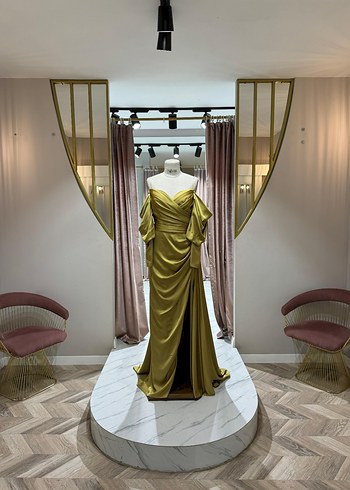 Uzun Siyah Nakışlı Gotik Abiye - Görsel 11