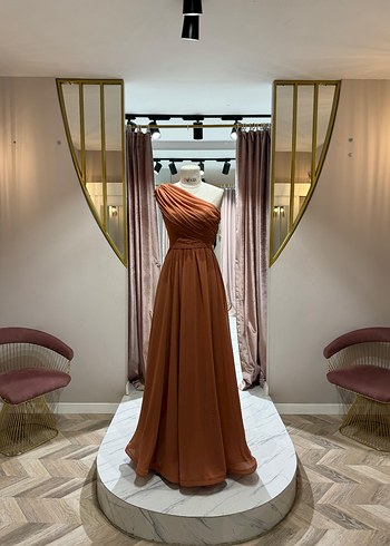 Parlak Kırmızı Drape ve Nakışlı Uzun Abiye - Görsel 8