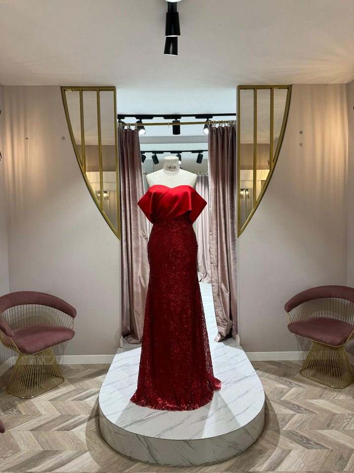 Parlak Kırmızı Drape ve Nakışlı Uzun Abiye - Görsel 3