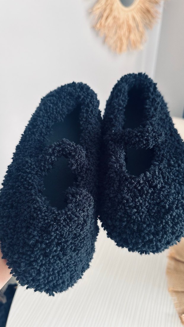 Siyah Kadın Peluş Cırt Cırtlı Terlik - Görsel 5