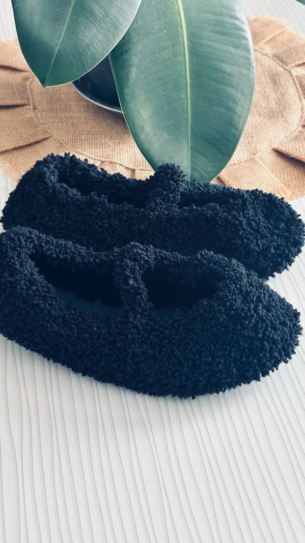 Siyah Kadın Peluş Cırt Cırtlı Terlik - Görsel 3