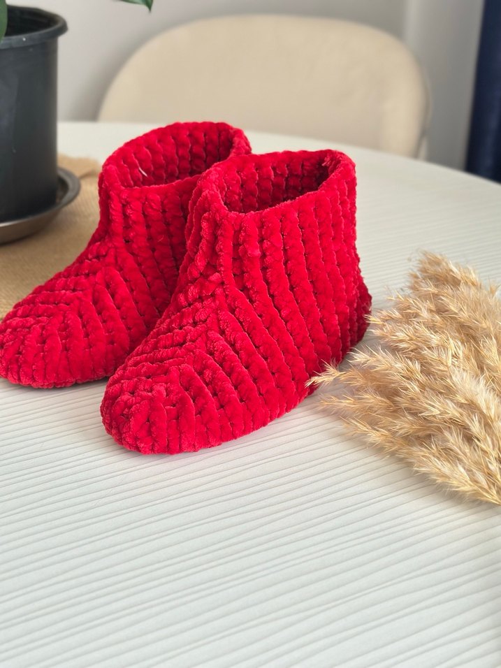 Kız Çocuk Kırmızı Örgü Sıcak Ev Terliği - Görsel 3