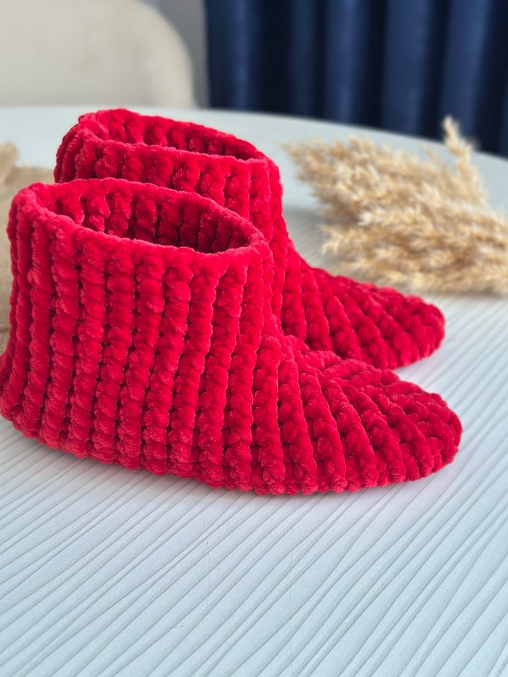 Kız Çocuk Kırmızı Örgü Sıcak Ev Terliği - Görsel 4