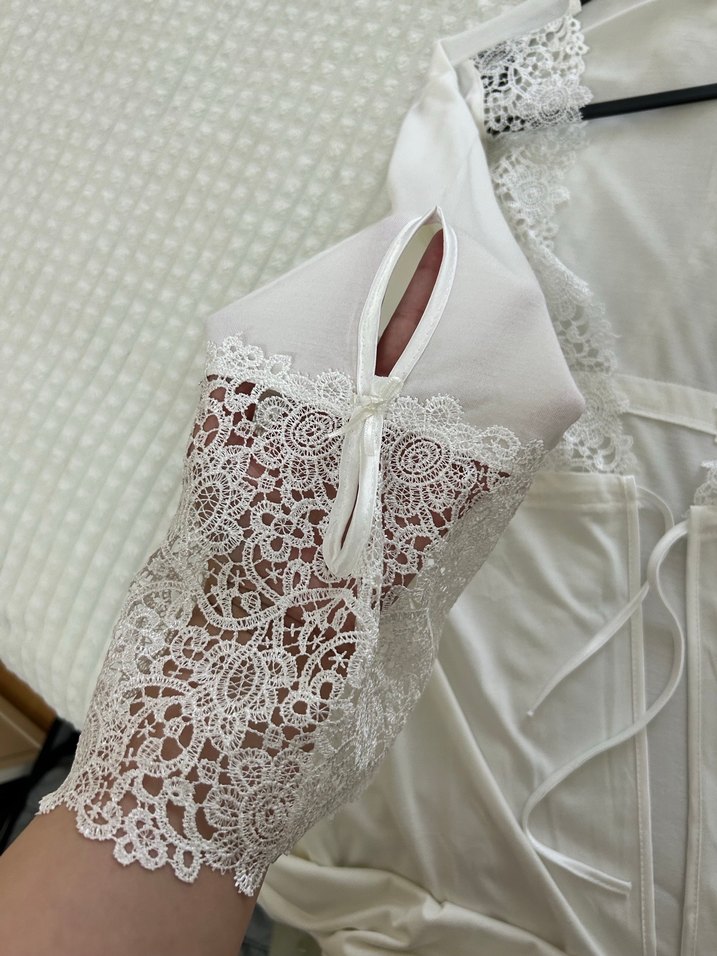 Beyaz Dantel Detaylı Kadın Sabahlık - Görsel 4