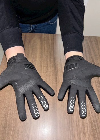 Dokunmatik özellikli motorcu eldiveni - Görsel 2