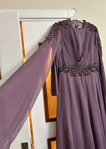 Uzun Kollu Drape Detaylı Mor Abiye Elbise - Görsel 3