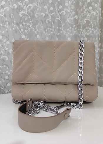 Bej Zincir Detaylı Kadın Deri Çanta - Görsel 2