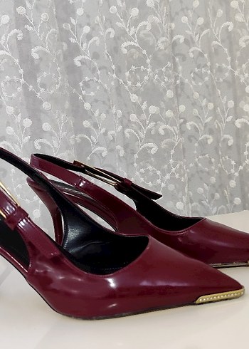 Bordo Parlak Yılan Desenli Tokalı Topuklu - Görsel 2