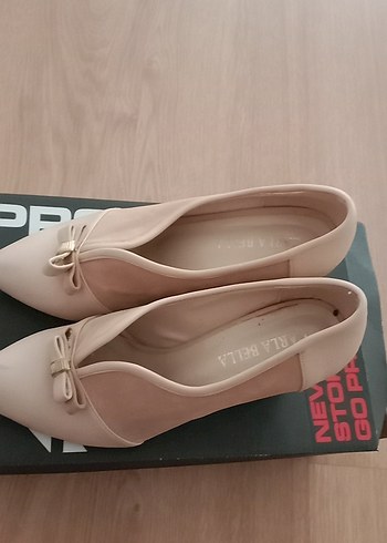 Bej Fiyonklu Yüksek Topuklu Stiletto - Görsel 3