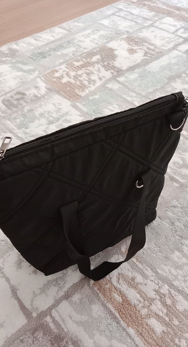 Fermuarlı Siyah Kadın El Çantası - Görsel 3