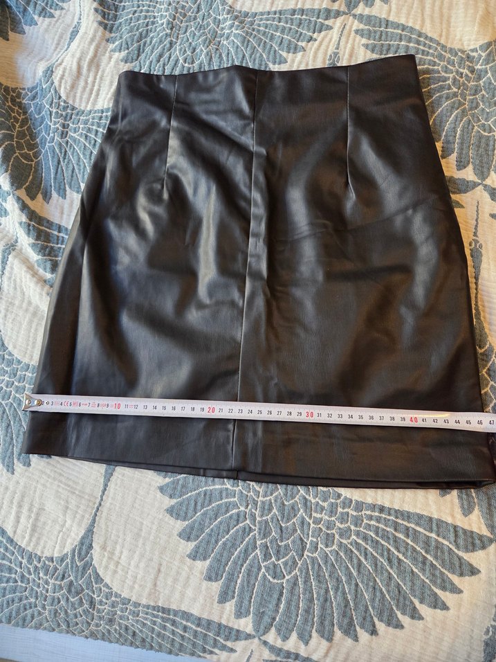 h&m kısa etek suni deri - Görsel 3