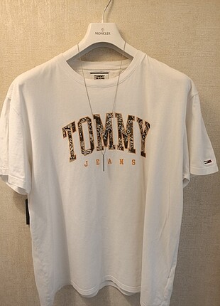 Orjinal Tommy Hilfiger Marka T-shirt