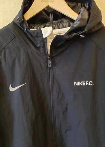 Nike Siyah Kapüşonlu Erkek Yağmurluk/Rüzgarlık - Görsel 9