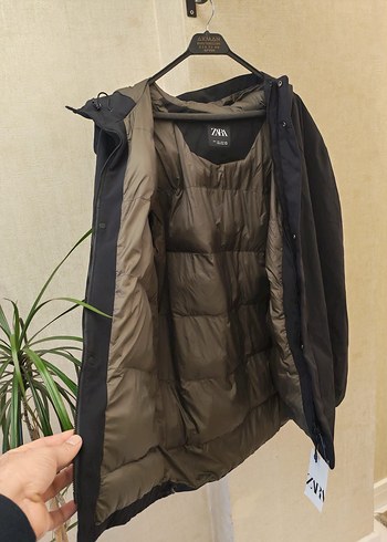 Zara Marka Siyah Kapüşonlu Erkek Mont - Görsel 3