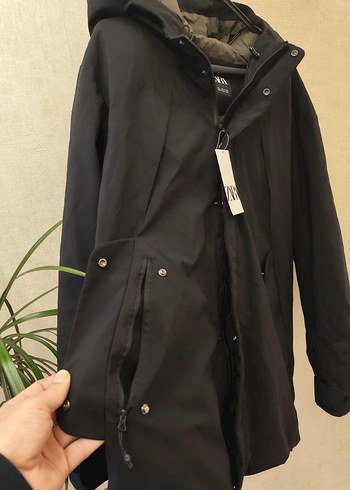 Zara Marka Siyah Kapüşonlu Erkek Mont - Görsel 8