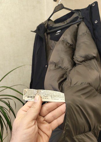 Zara Marka Siyah Kapüşonlu Erkek Mont - Görsel 9