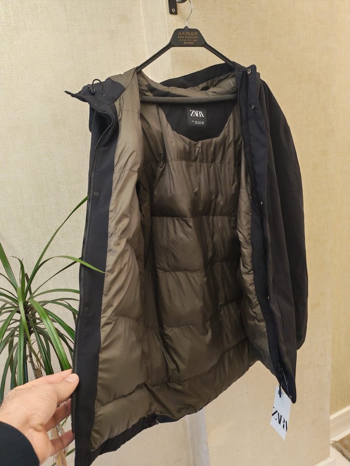 Zara Marka Siyah Kapüşonlu Erkek Mont - Görsel 3