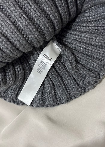 Gri Kadın Örgü Bere Peluş Detaylı - Görsel 2