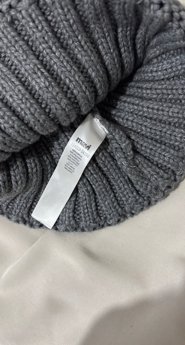 Gri Kadın Örgü Bere Peluş Detaylı - Görsel 2