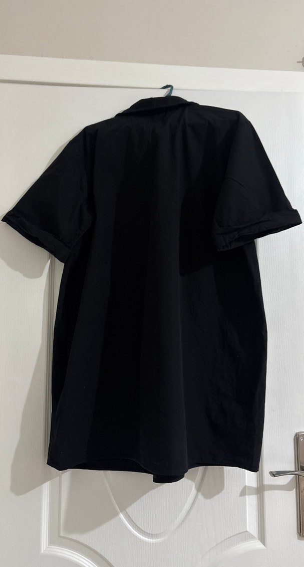 Düğmeli Siyah Kısa Kollu elbise - Görsel 2