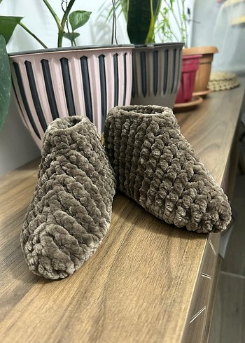Erkek ve kız çocukları için Örgü Sıcak Ev Botu Kahverengi - Görsel 2