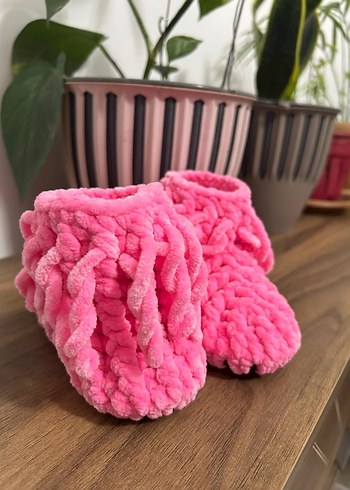 Kız Çocuk Pembe Fırfırlı Sıcak Ev Botu - Görsel 3