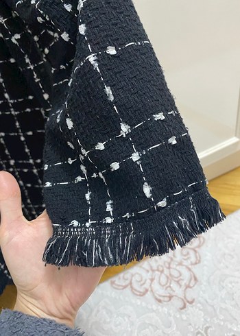 Düğmeli Siyah Desenli Midi Kadın Kaban - Görsel 3