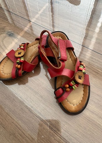 Kız Çocuk Deri Kırmızı Bohem Nakışlı Sandalet - Görsel 2