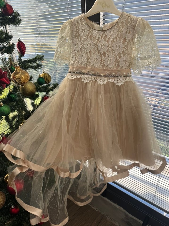 Kız Çocuk Krem Dantel İşlemeli Elbise - Görsel 2