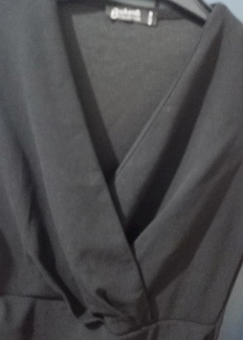 V Yaka Siyah Drapeli Midi Kadın Elbise - Görsel 5