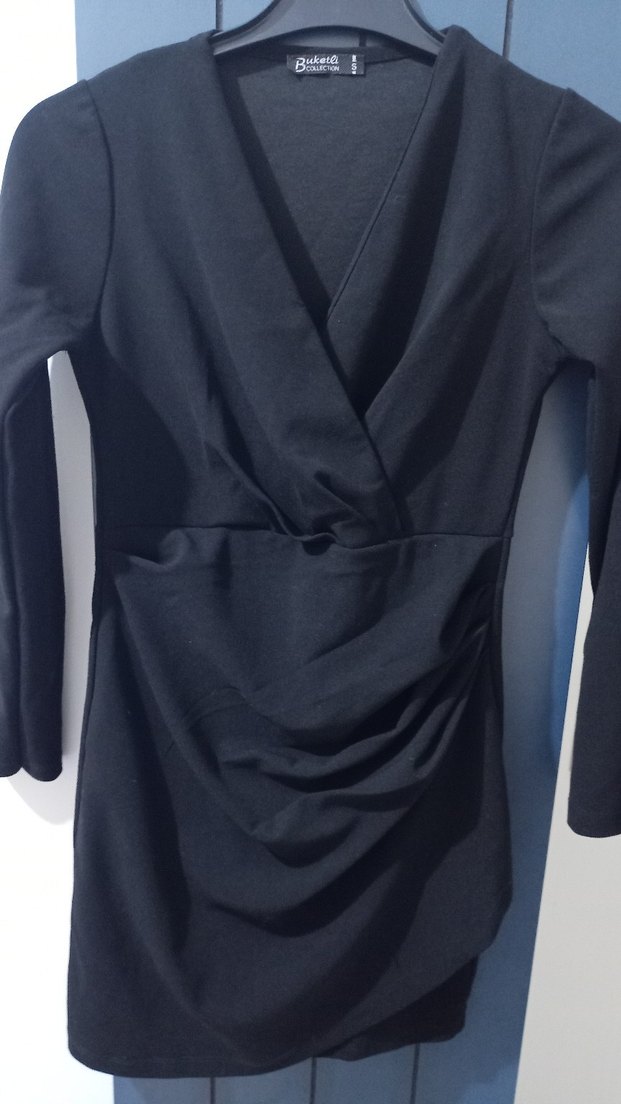 V Yaka Siyah Drapeli Midi Kadın Elbise - Görsel 4